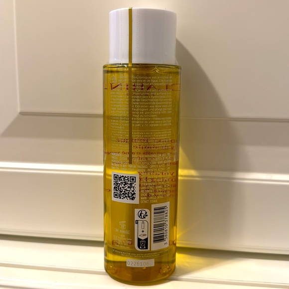Clarins Hydrating Toning Lotion - Picture 2 of 7